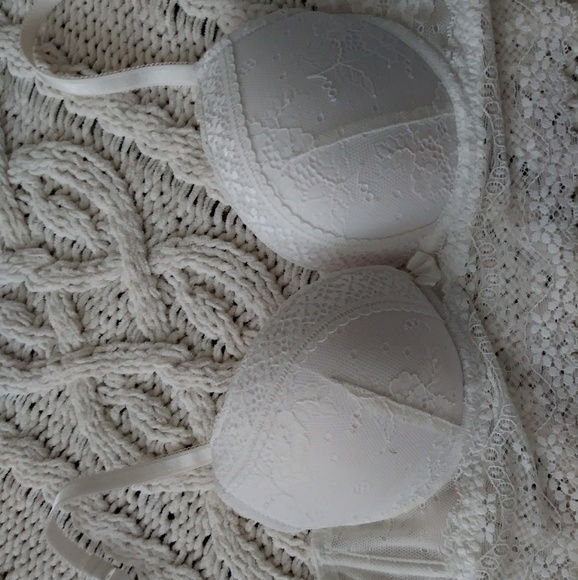 White Bra - Picture 3 of 6